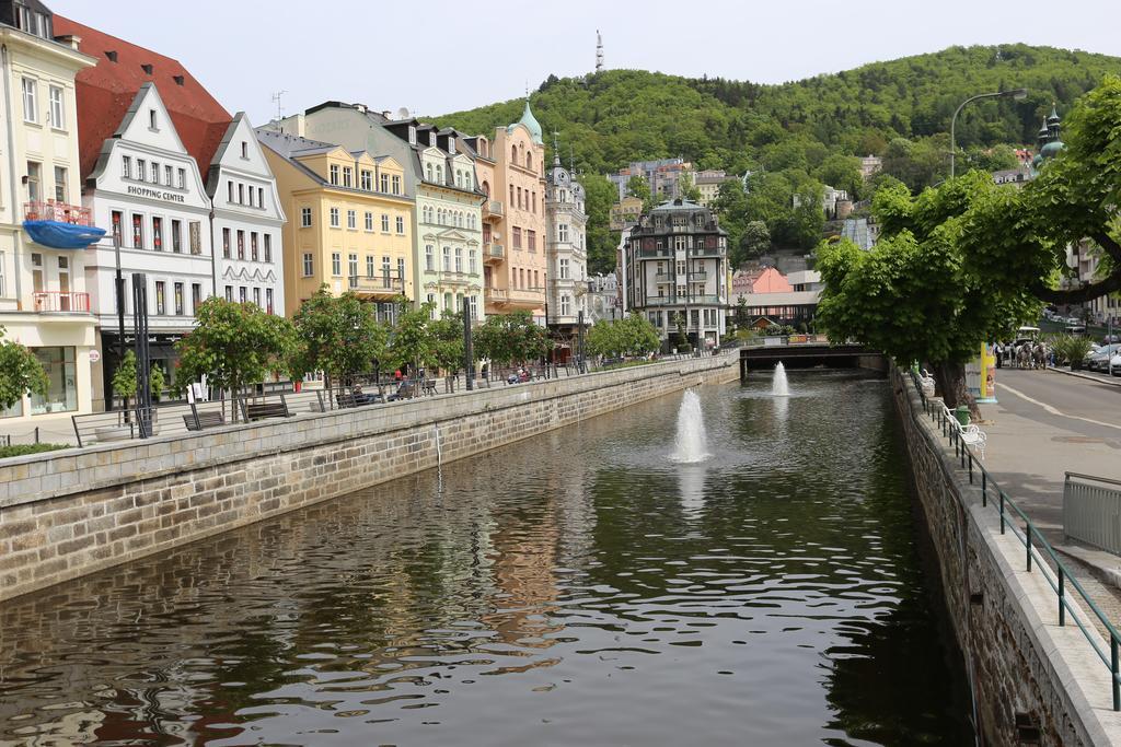 Hotel Palacky Karlsbad Exteriör bild